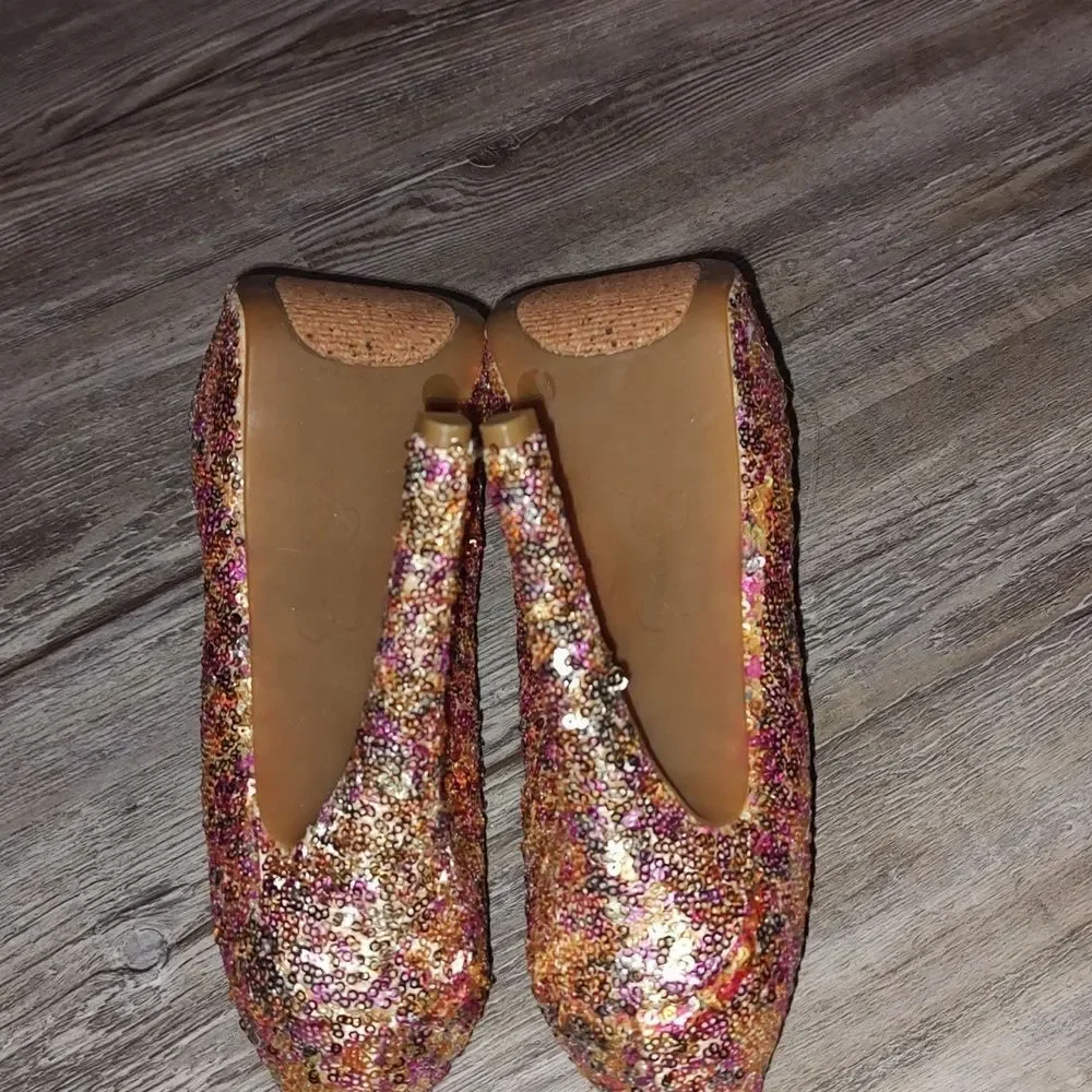 Jessica Simpson multi colored closed square toe sequin 5.5” pumps, size 8.5